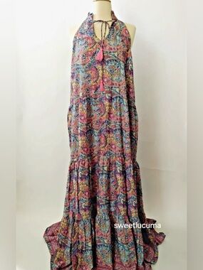 💃NWT size Medium boutique brand, Boeme Pink and Blue Paisley maxi dress